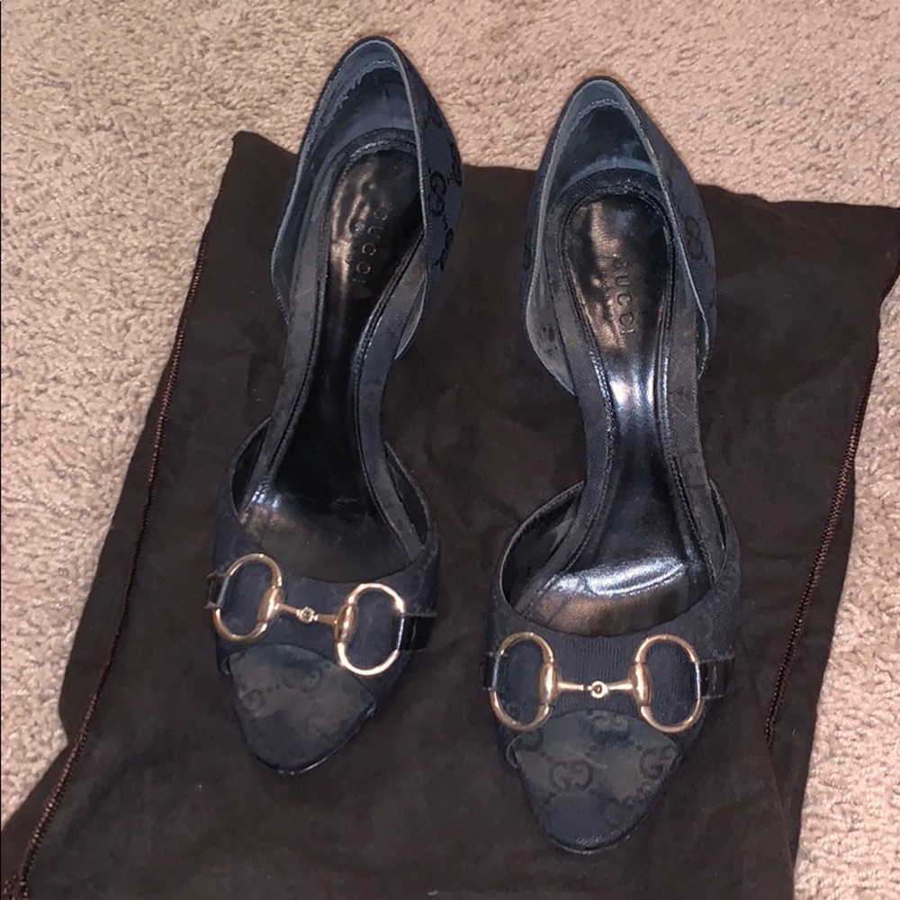 AUTHENTIC Gucci sandal